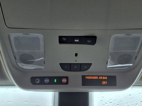 Used 2020 Buick Envision Essence FWD image 17