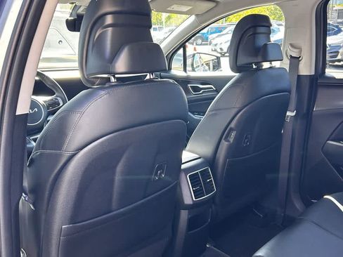 Used 2023 Kia Sportage EX FWD image 12