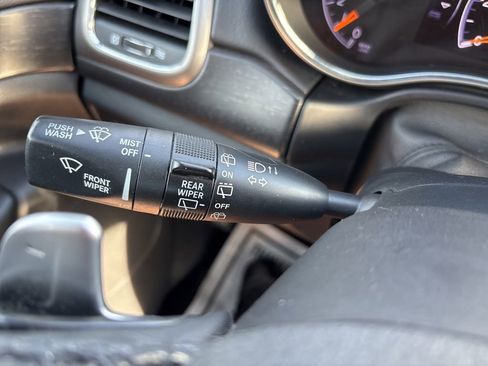 Used 2017 Jeep Grand Cherokee Altitude AWD/4WD image 27