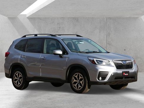 Used 2021 Subaru Forester Premium image 1