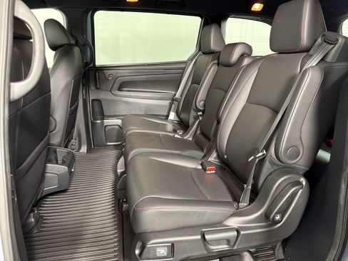 Used 2023 Honda Odyssey Sport image 13