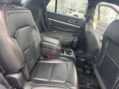 Used 2017 Ford Explorer Sport image 36