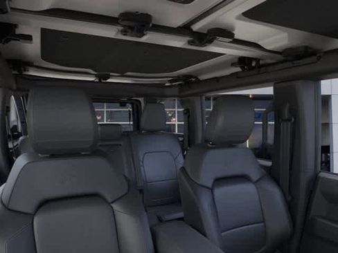 New 2025 Ford Bronco Badlands image 12