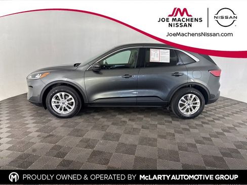 Used 2020 Ford Escape SE image 8