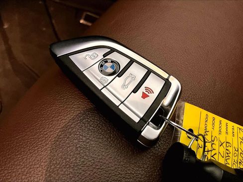 Used 2020 BMW X7 xDrive40i w/ Premium Package image 14