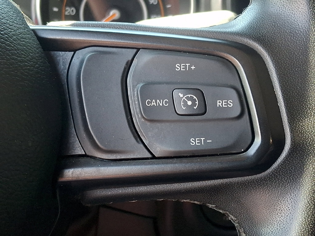 Used 2023 Jeep Gladiator Sport AWD/4WD image 21