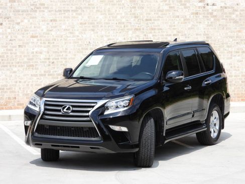Used 2017 Lexus GX 460 w/ Navigation Package AWD/4WD image 16