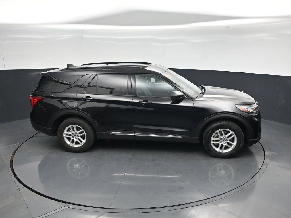 Certified 2025 Ford Explorer Active AWD/4WD image 56