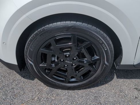 Used 2025 Kia Carnival SX Prestige FWD image 30