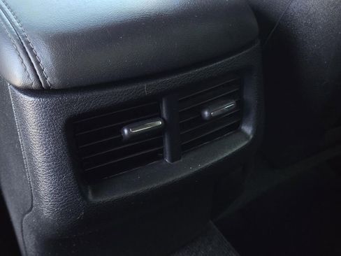 Used 2018 Dodge Challenger R/T image 11