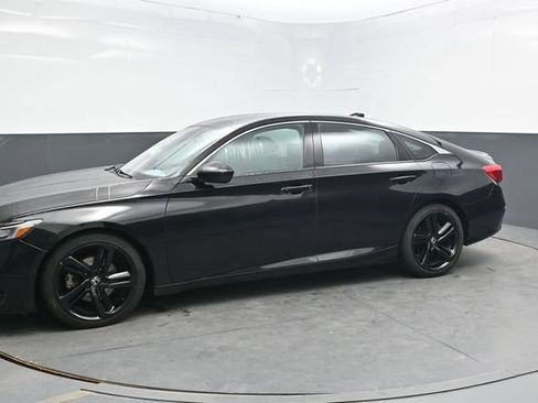 Used 2019 Honda Accord Sport image 3