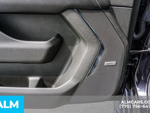 Used 2025 Chevrolet Suburban Premier AWD/4WD image 59