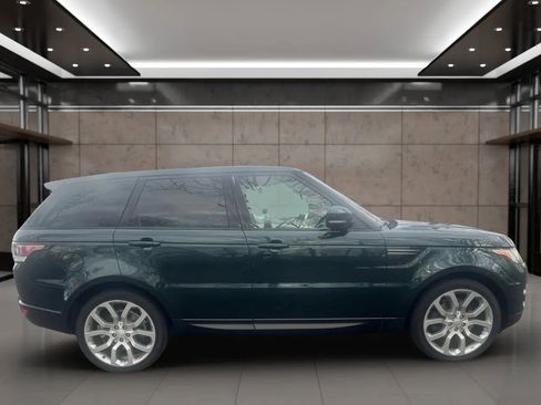Used 2016 Land Rover Range Rover Sport SE image 11