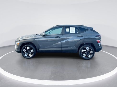 Used 2025 Hyundai Kona SEL image 5