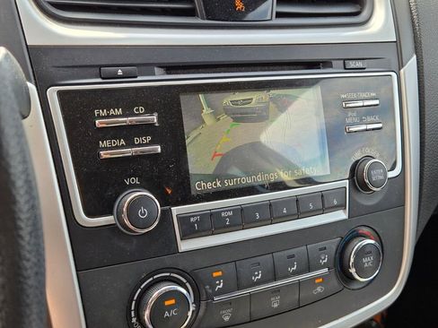 Used 2018 Nissan Altima 2.5 S FWD image 11