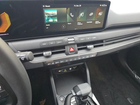 New 2025 Kia K4 LX image 27