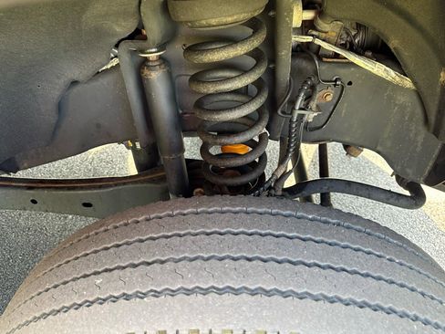 Used 2017 Ford F550 4x4 Regular Cab Super Duty image 26