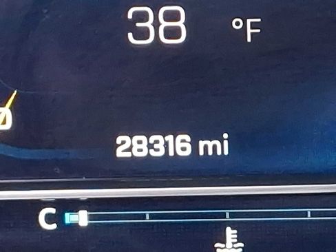 Used 2022 Chevrolet Tahoe RST w/ Luxury Package image 23