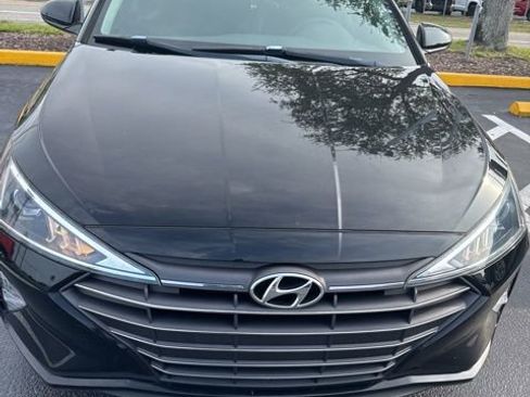 Used 2019 Hyundai Elantra SE w/ Cargo Package image 2