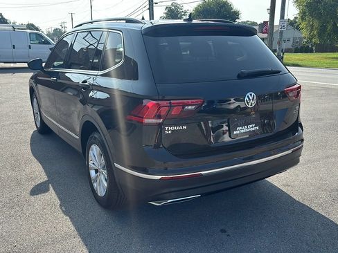 Used 2018 Volkswagen Tiguan SE w/ Panoramic Sunroof Package AWD/4WD image 11