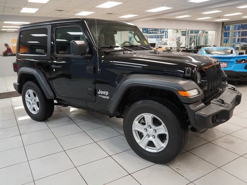 Used 2018 Jeep Wrangler Sport image 12