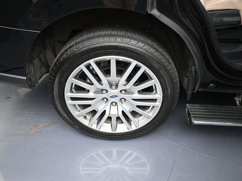 Used 2023 Ford Expedition Limited RWD image 27