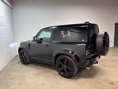 Used 2024 Land Rover Defender 90 V8 image 10