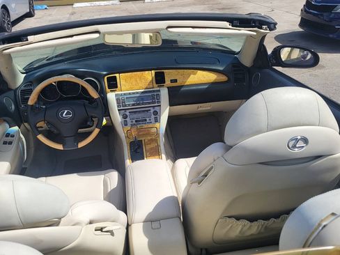 Used 2004 Lexus SC 430 Convertible RWD image 70