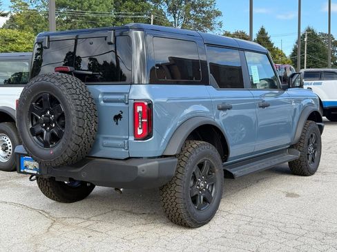 New 2025 Ford Bronco Outer Banks image 3