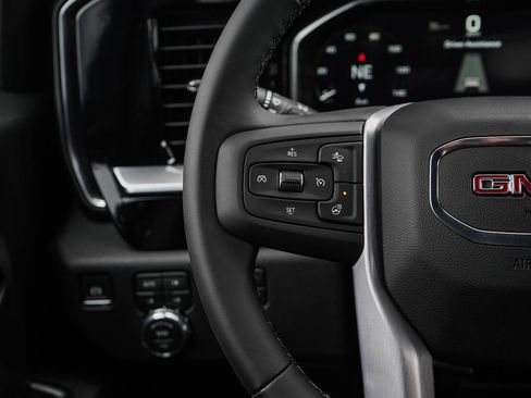 New 2026 GMC Sierra 1500 SLE image 19