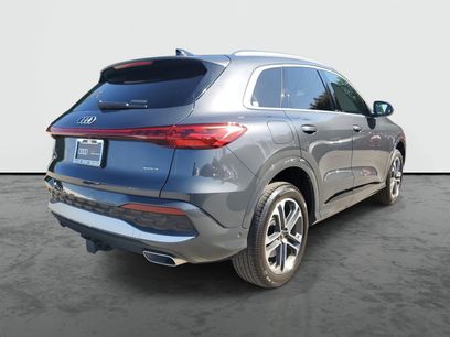 Used 2025 Audi Q5 Premium w/ Convenience Package