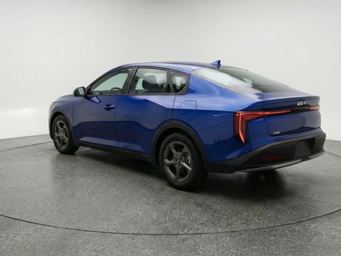 Used 2025 Kia K4 FWD image 6