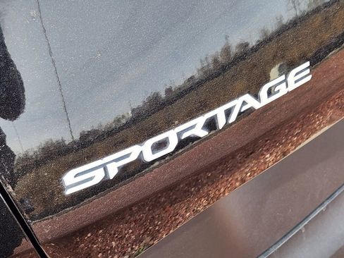 Used 2023 Kia Sportage EX image 7