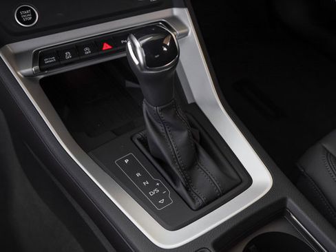 Certified 2025 Audi Q3 2.0T Premium Plus w/ Premium Plus Package image 15