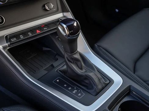 New 2025 Audi Q3 2.0T Premium image 20