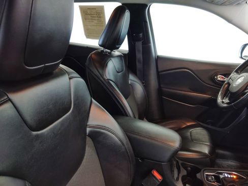 Used 2021 Jeep Cherokee Latitude Plus image 44