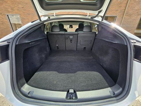 Used 2023 Tesla Model Y Long Range image 70