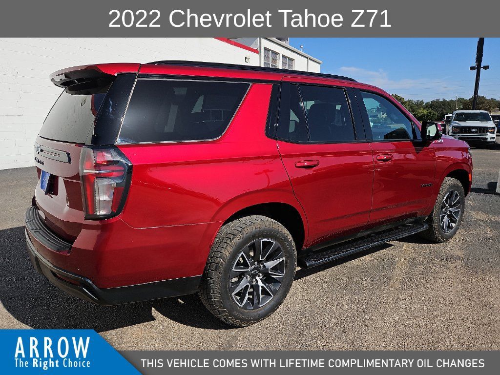 Used 2022 Chevrolet Tahoe Z71 w/ Luxury Package AWD/4WD image 13