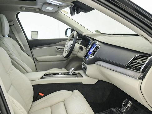 Certified 2023 Volvo XC90 B6 Ultimate w/ Protection Package Premier AWD/4WD image 16