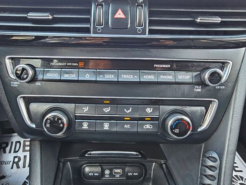 Used 2020 Kia Optima SE image 25