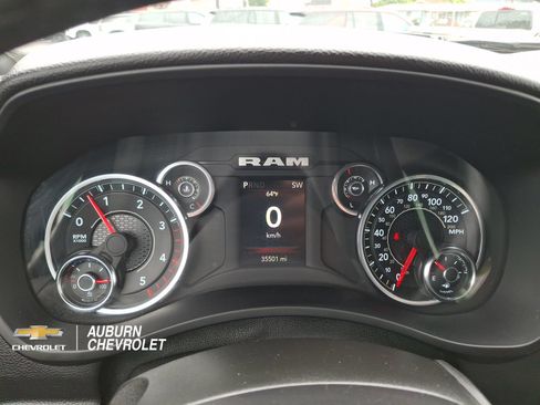 Used 2024 RAM 3500 Big Horn AWD/4WD image 13
