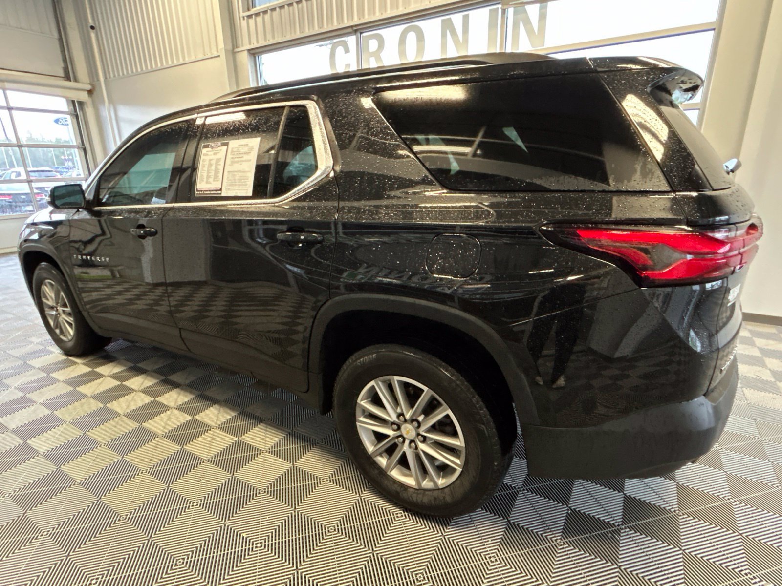 Used 2022 Chevrolet Traverse LT AWD/4WD image 4