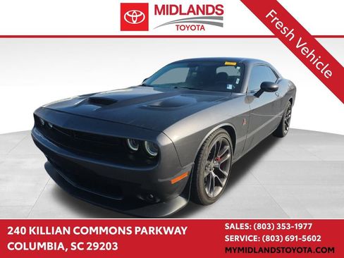 Used 2022 Dodge Challenger R/T Scat Pack image 1