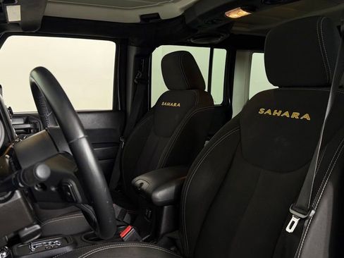 Used 2014 Jeep Wrangler Unlimited Sahara AWD/4WD image 14