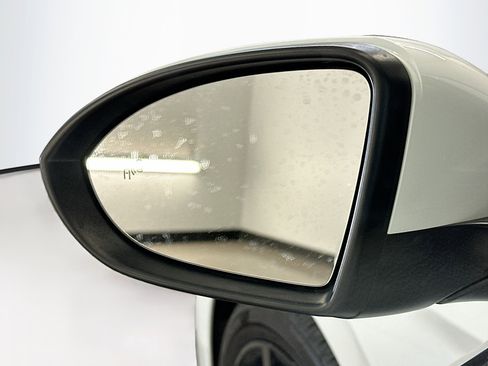 Used 2025 Volkswagen Jetta SE image 16