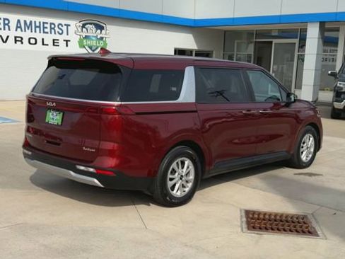 Used 2024 Kia Carnival LX image 9