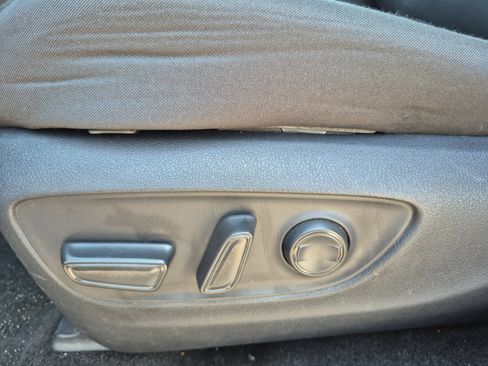 Used 2025 Toyota RAV4 XLE AWD/4WD image 13