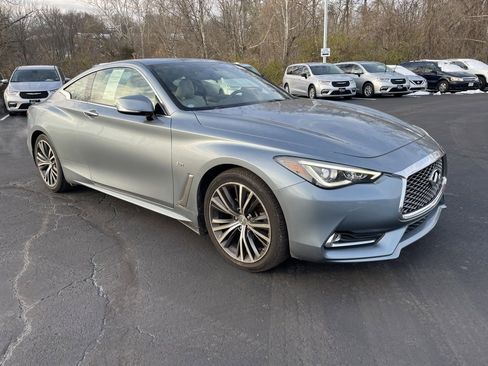 Used 2017 INFINITI Q60 w/ Premium Plus Package 3.0T image 3