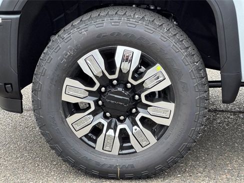 New 2026 GMC Sierra 2500 Denali w/ Denali Reserve Package image 32