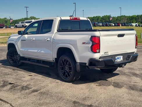Used 2024 Chevrolet Colorado Z71 w/ LPO, Dark Essentials Package AWD/4WD image 2